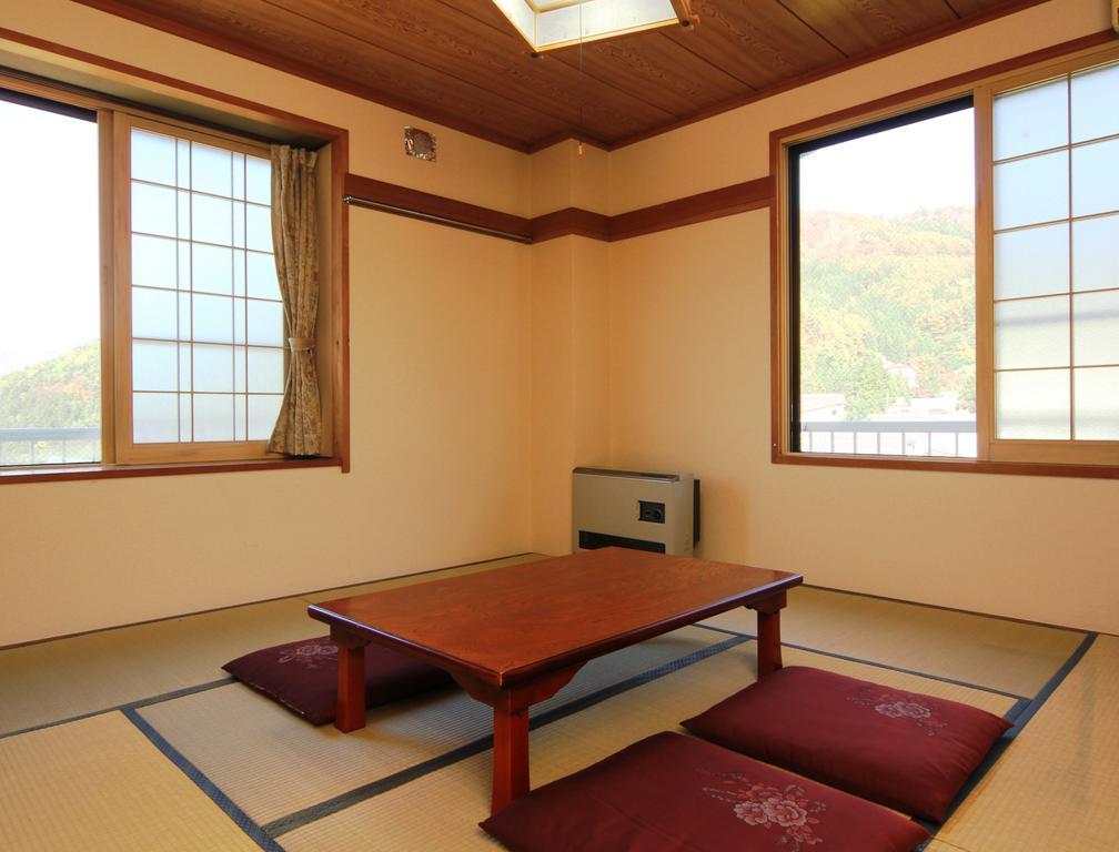 Villa Katashio Nozawaonsen Eksteriør billede