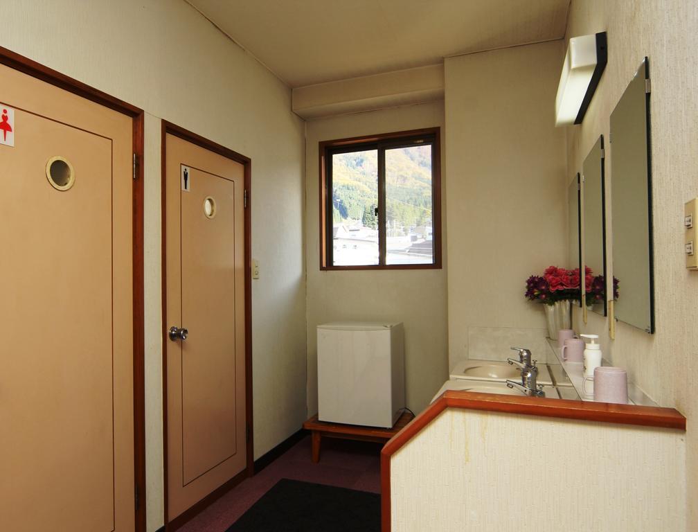Villa Katashio Nozawaonsen Eksteriør billede